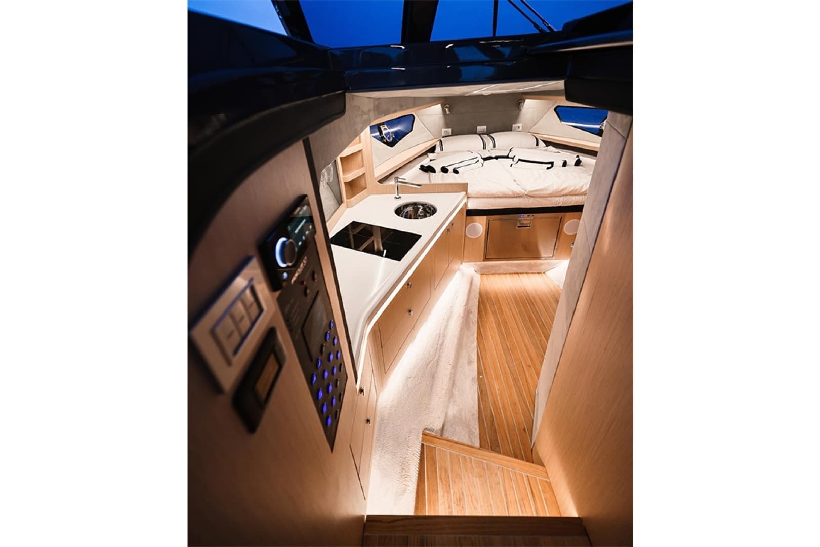 2027 Focus Motor Yachts Forza