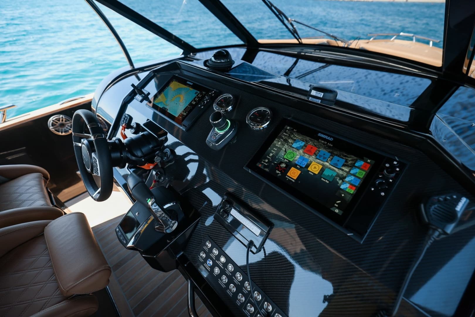 2027 Focus Motor Yachts Forza