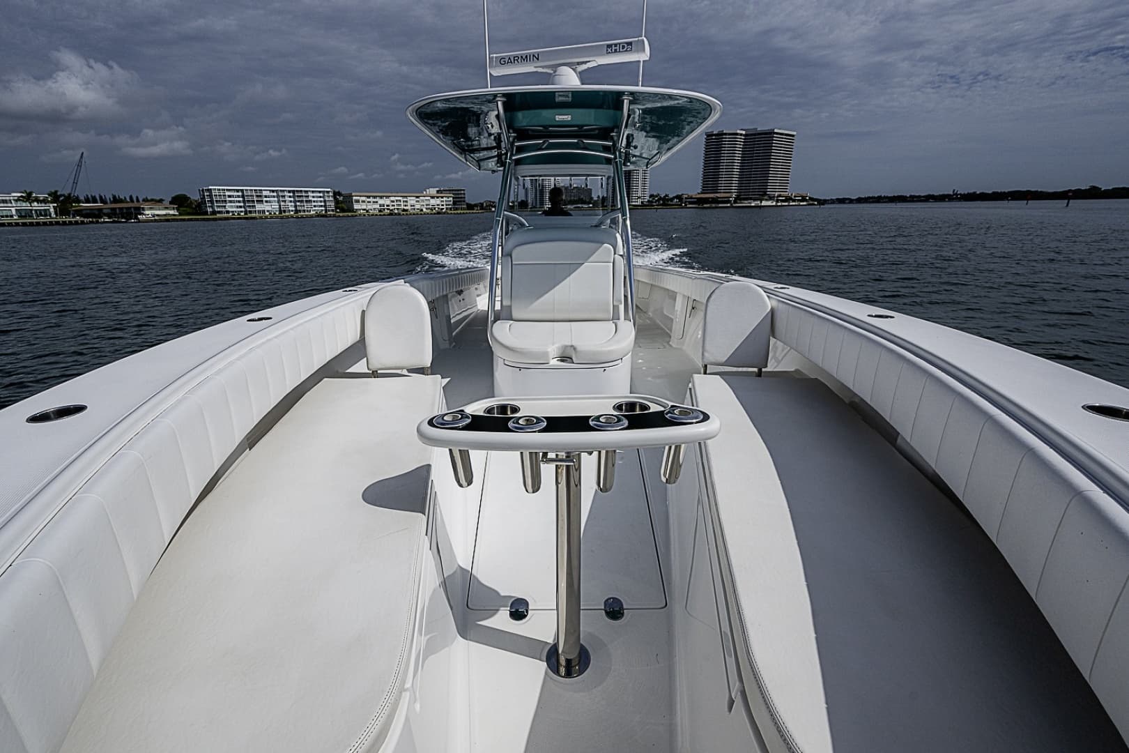 2020 Bahama Center Console