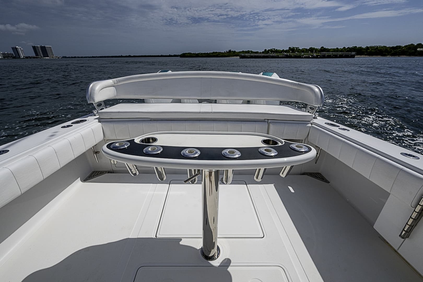 2020 Bahama Center Console