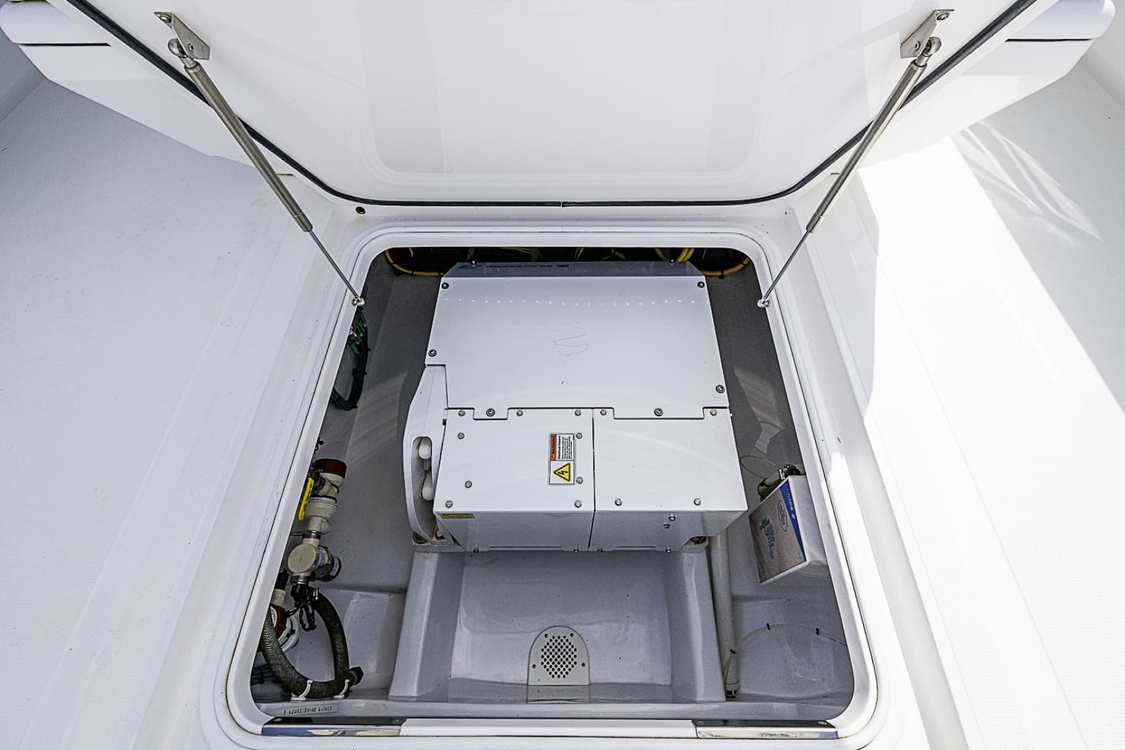 2020 Bahama Center Console