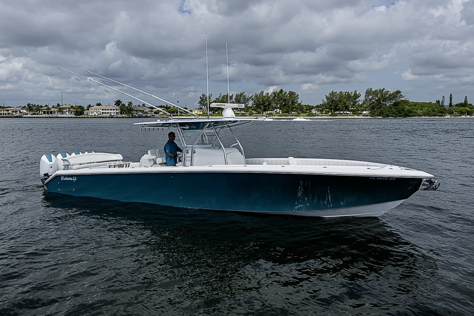 2020 Bahama Center Console