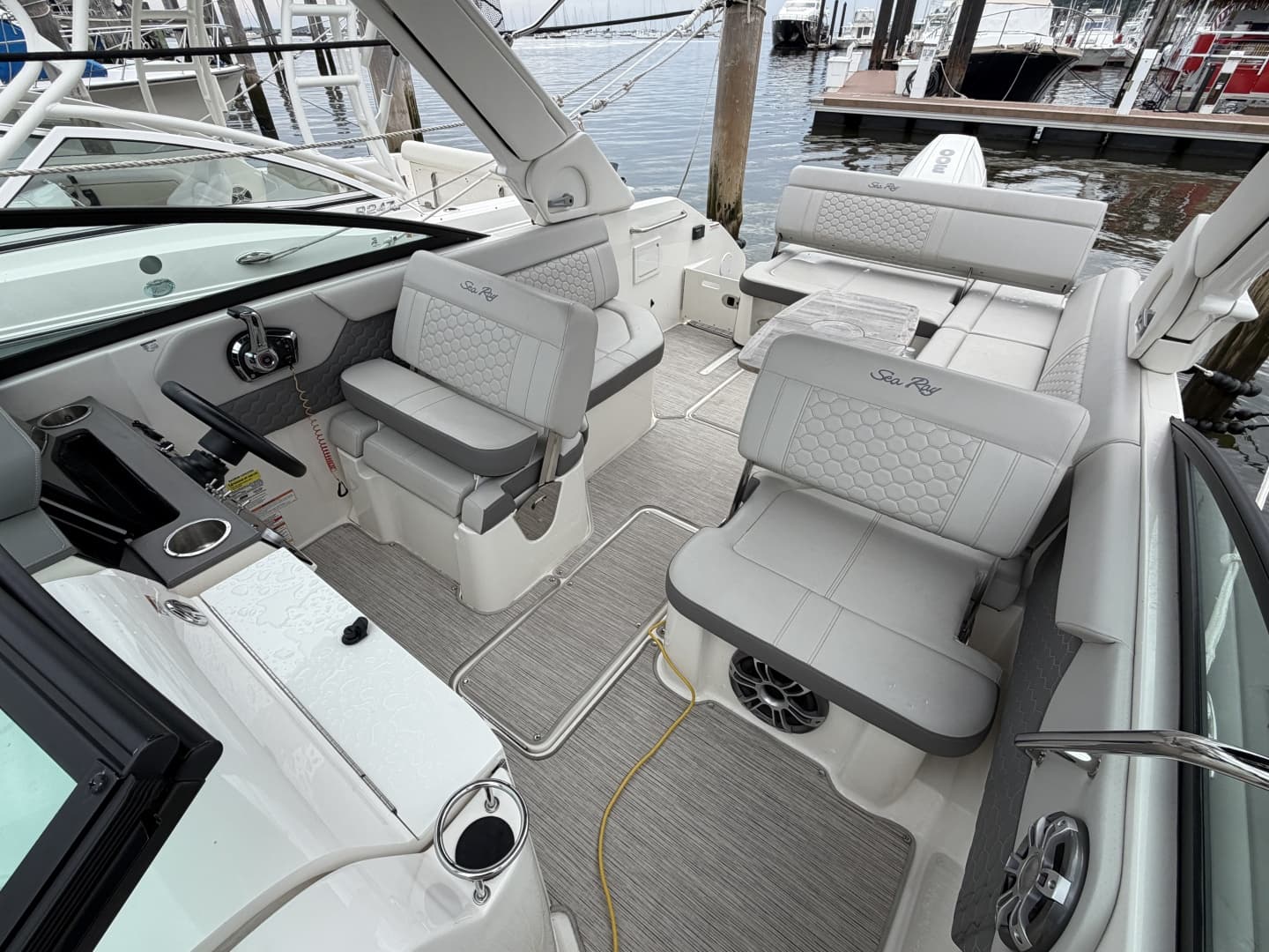 2023 Sea Ray 250 Outboard