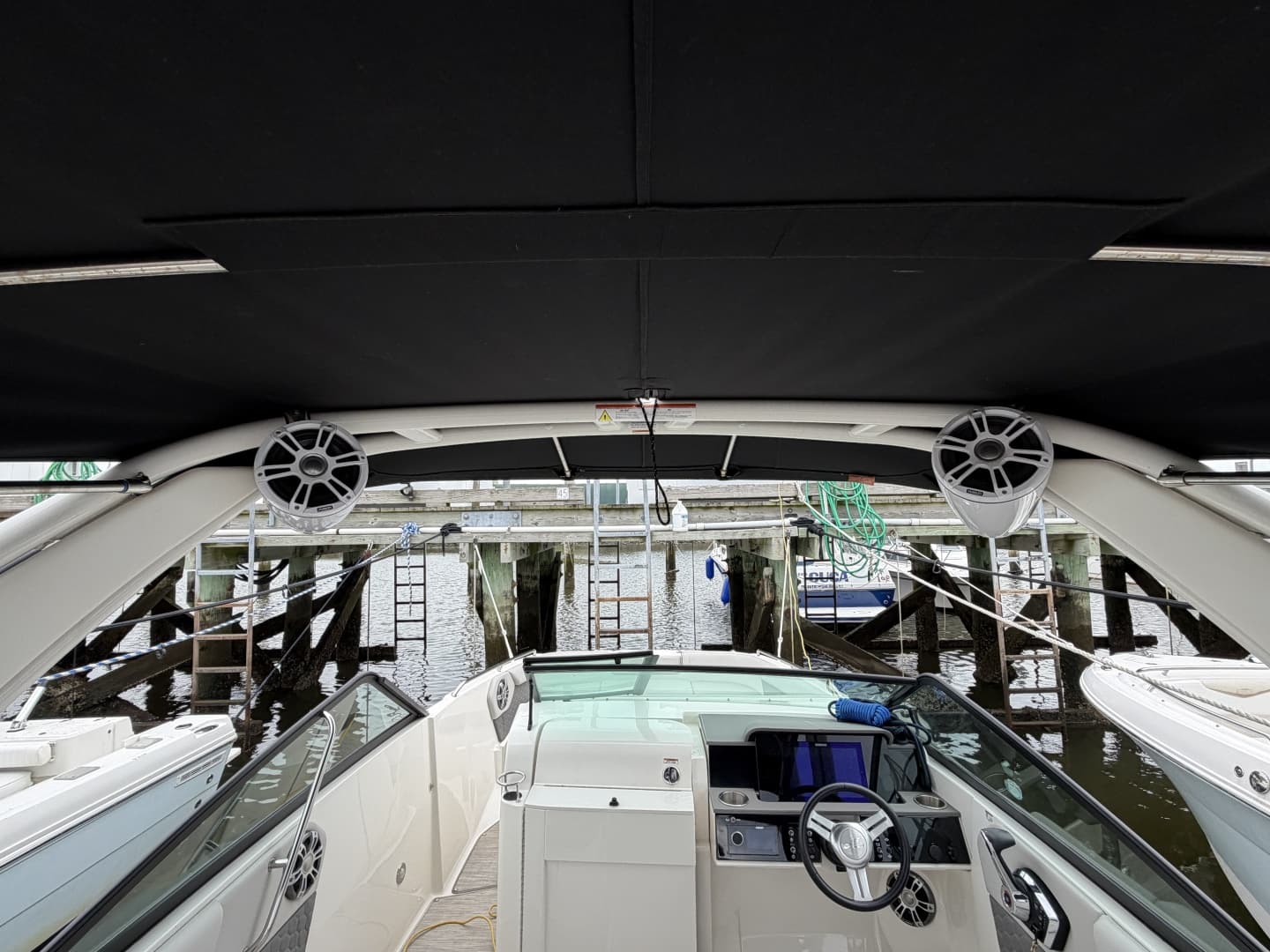 2023 Sea Ray 250 Outboard