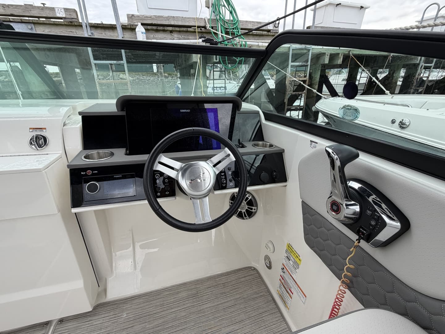 2023 Sea Ray 250 Outboard
