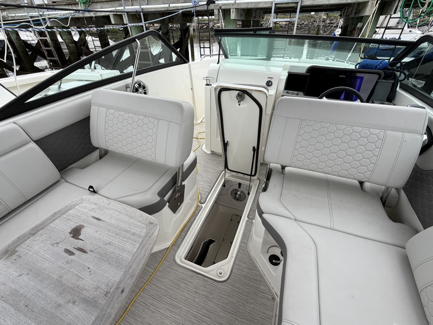 2023 Sea Ray 250 Outboard