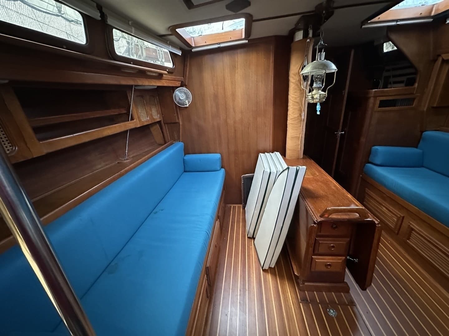 1985 Endeavour 42 CC