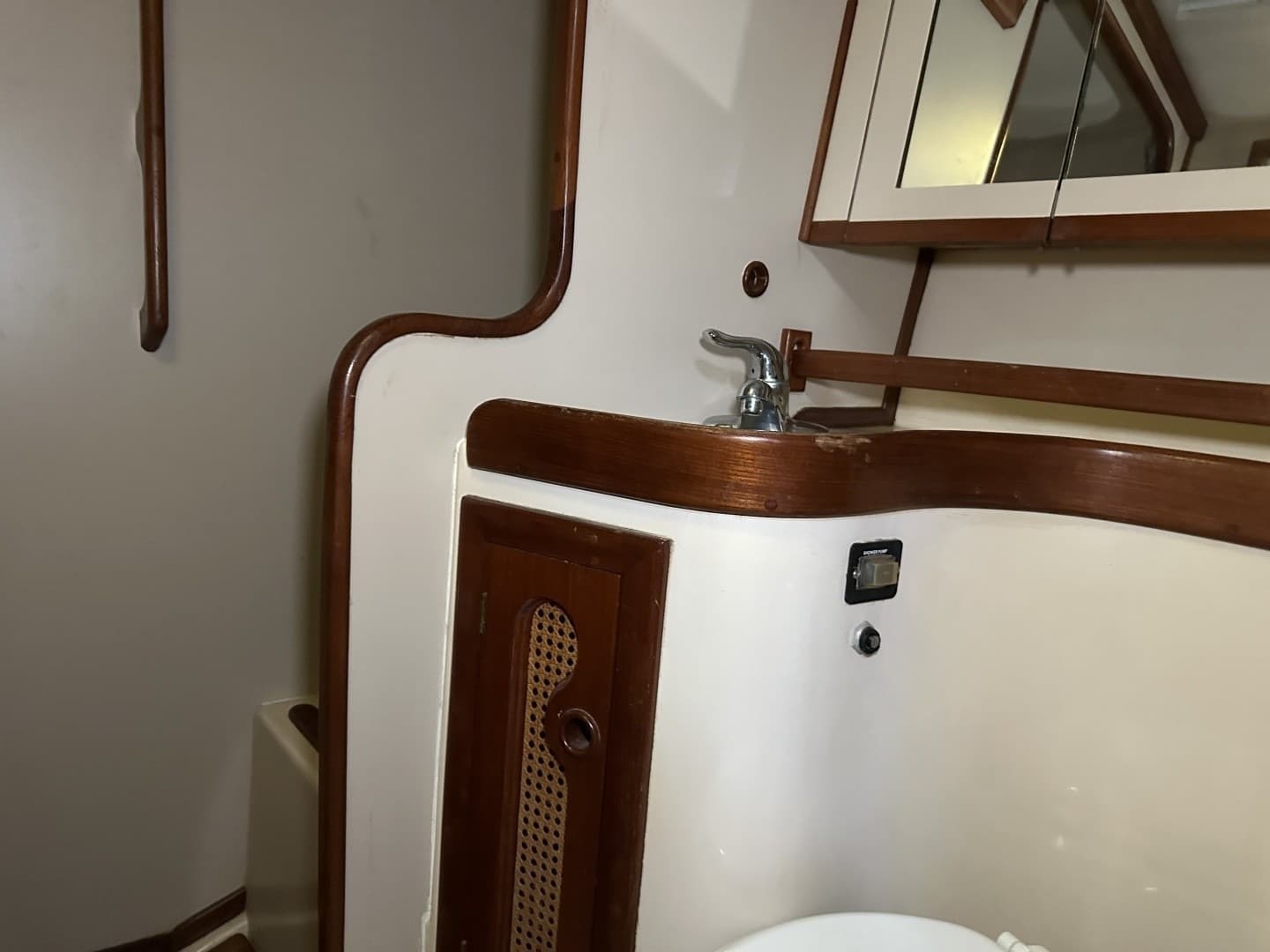 1985 Endeavour 42 CC