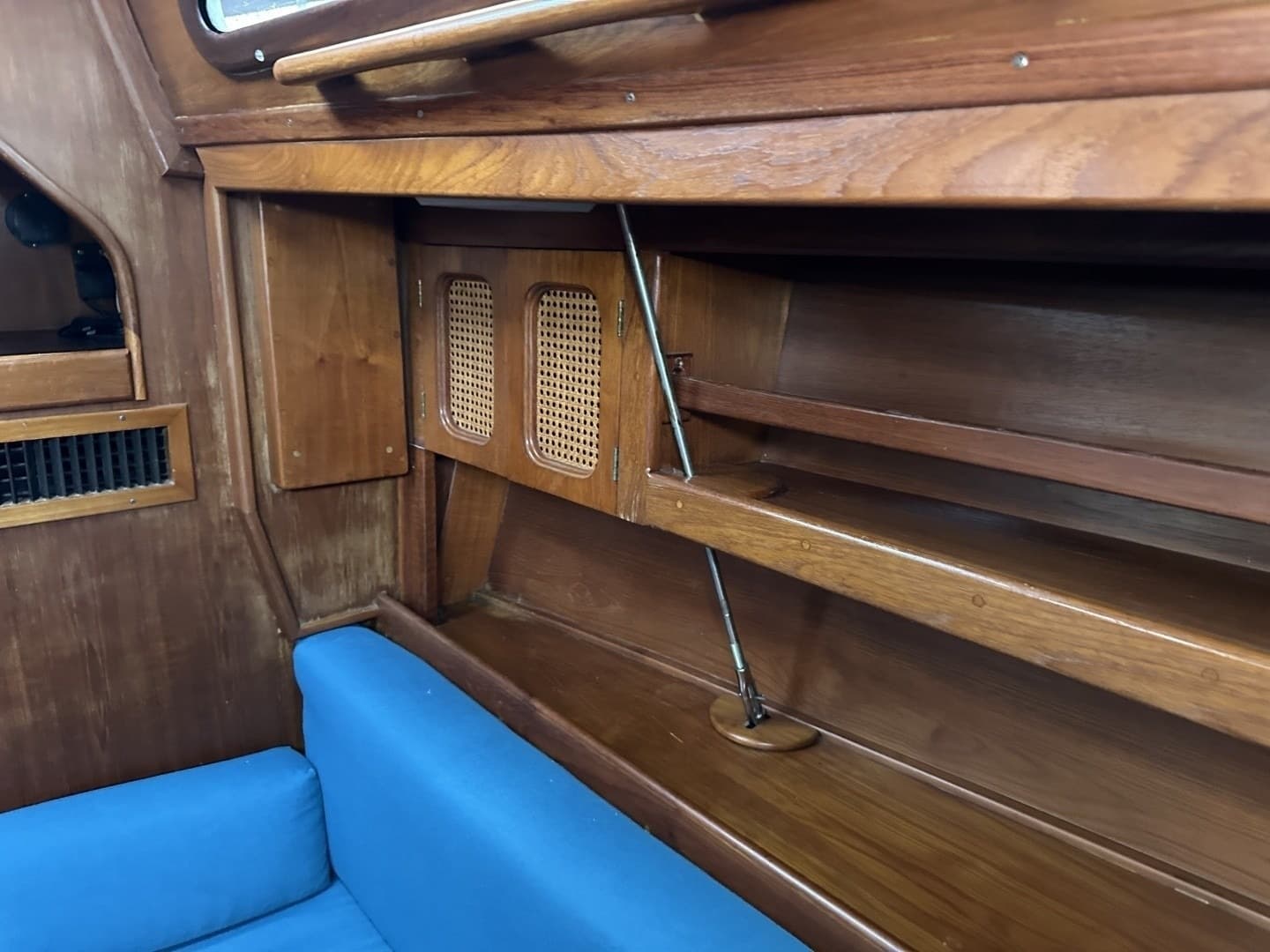 1985 Endeavour 42 CC