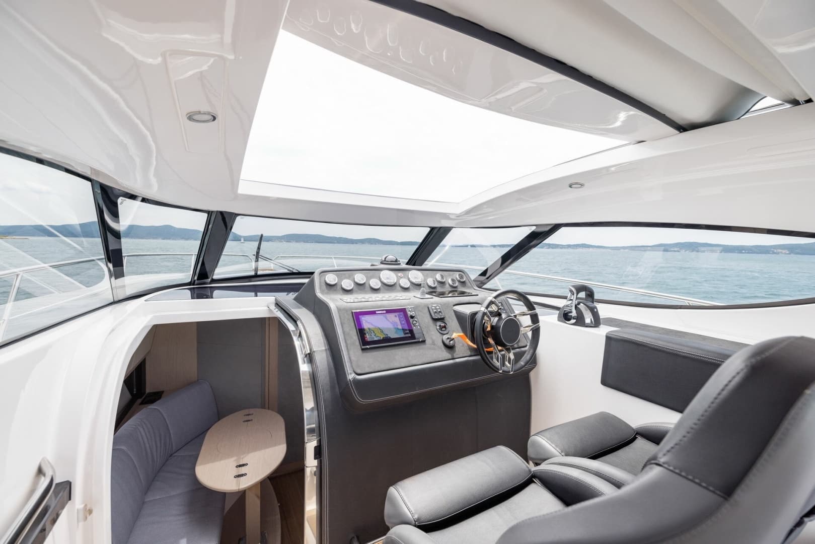 2027 Focus Motor Yachts Power