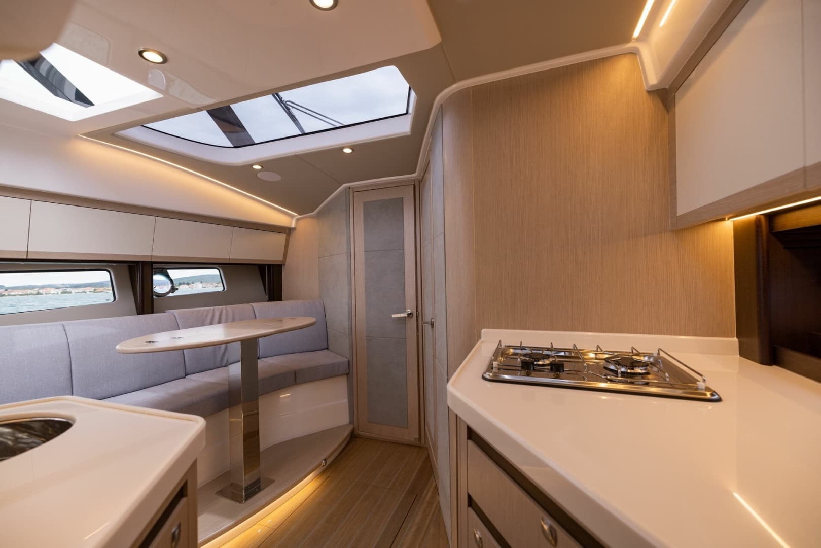 2027 Focus Motor Yachts Power