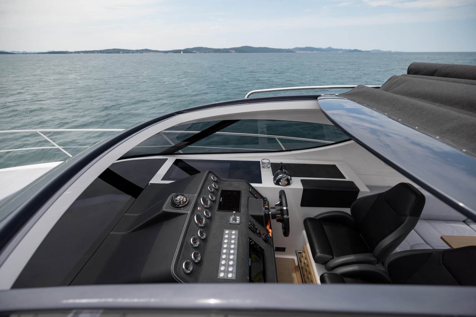 2027 Focus Motor Yachts Power