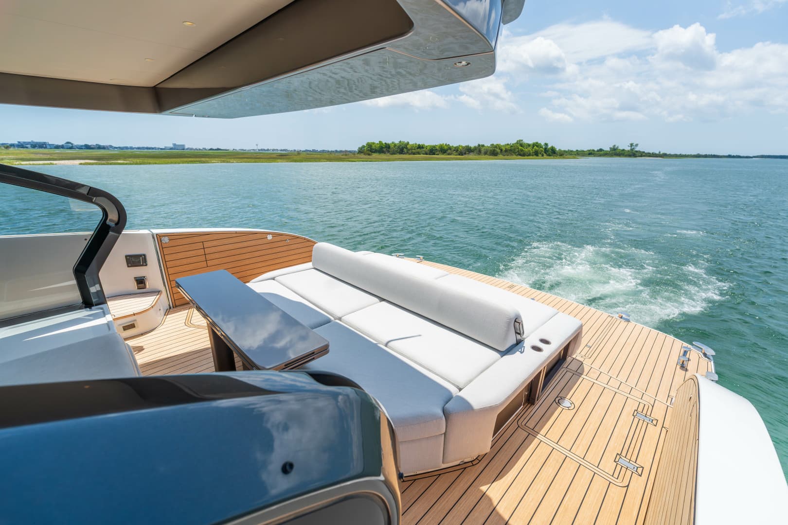 2025 Azimut Seadeck 6