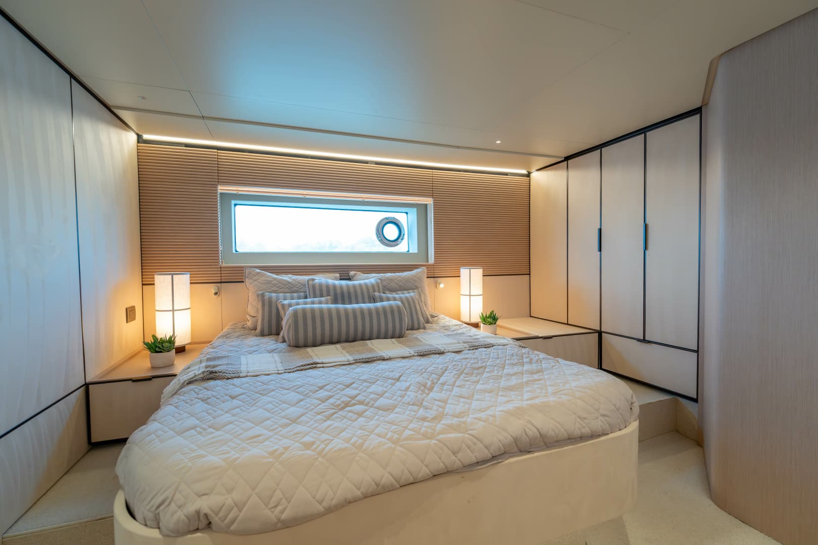 2025 Azimut Seadeck 6