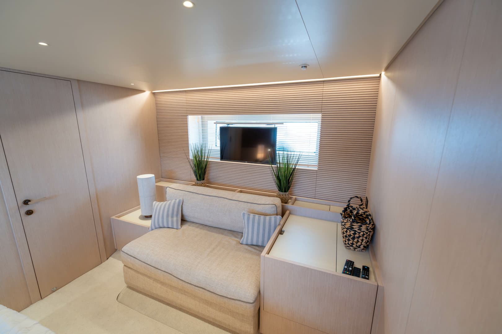 2025 Azimut Seadeck 6