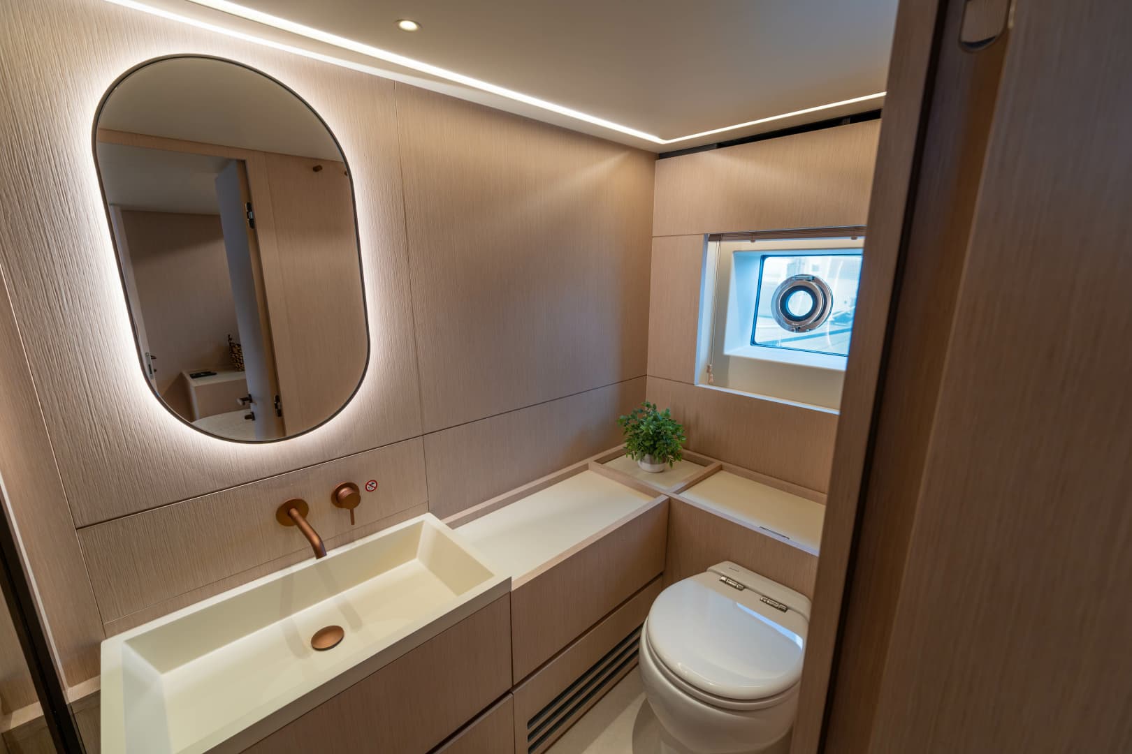 2025 Azimut Seadeck 6