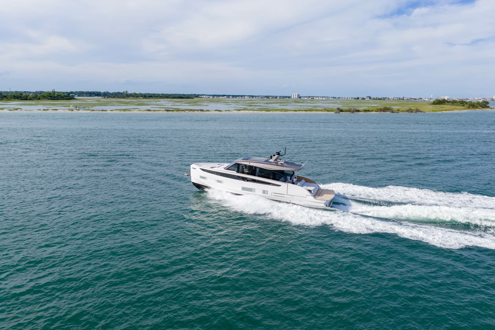 2025 Azimut Seadeck 6