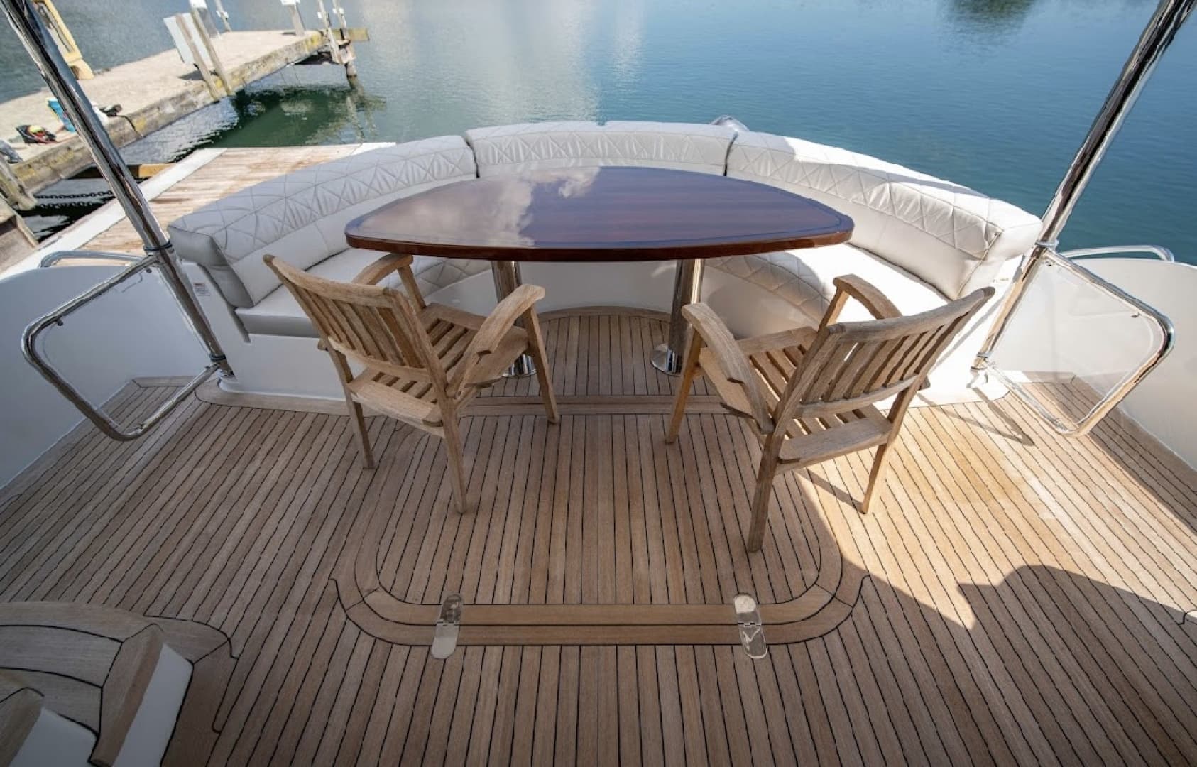 Hatteras 60 OVATION - Aft Deck