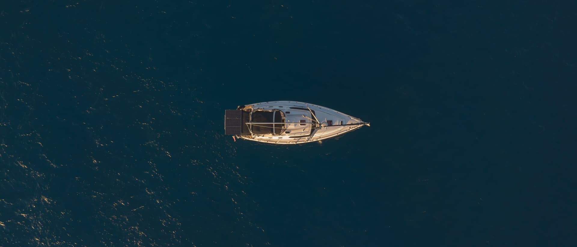 2008 Hunter 45 Deck Salon