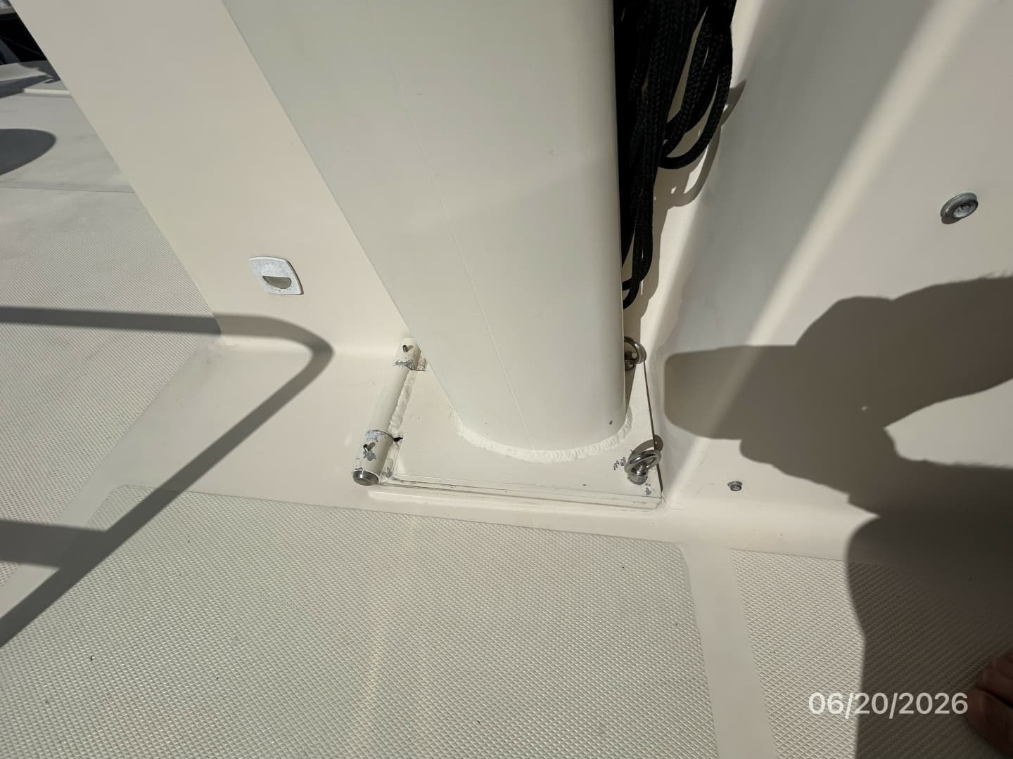 40' Mainship hinged mast base