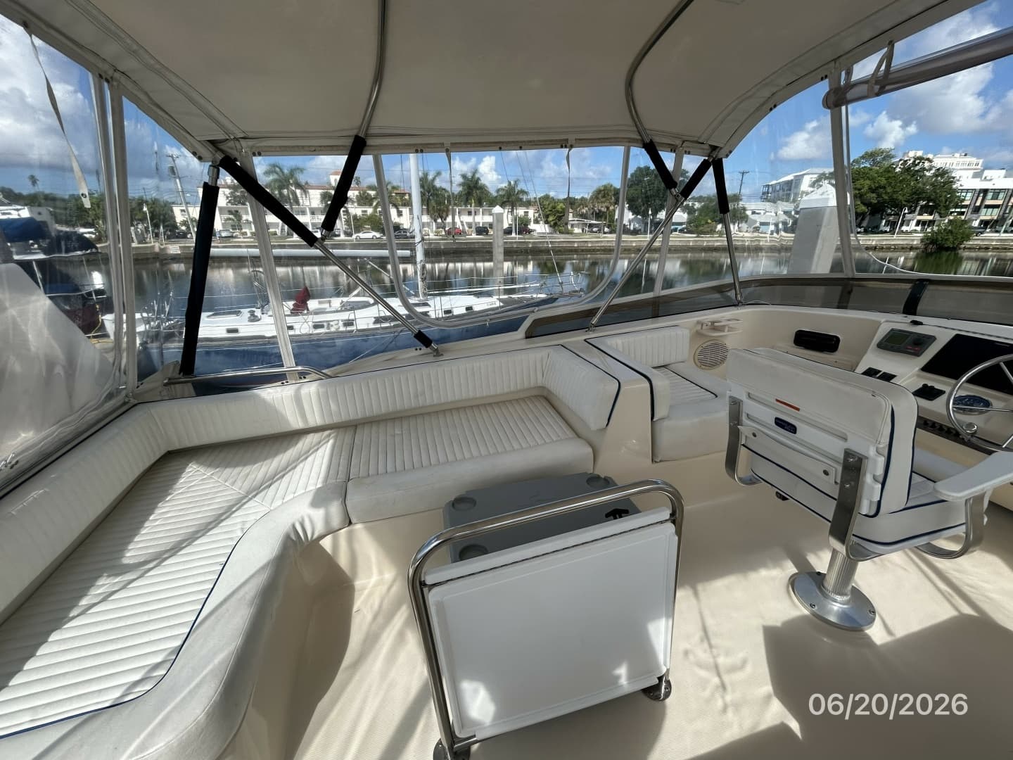 40' Mainship flybridge port