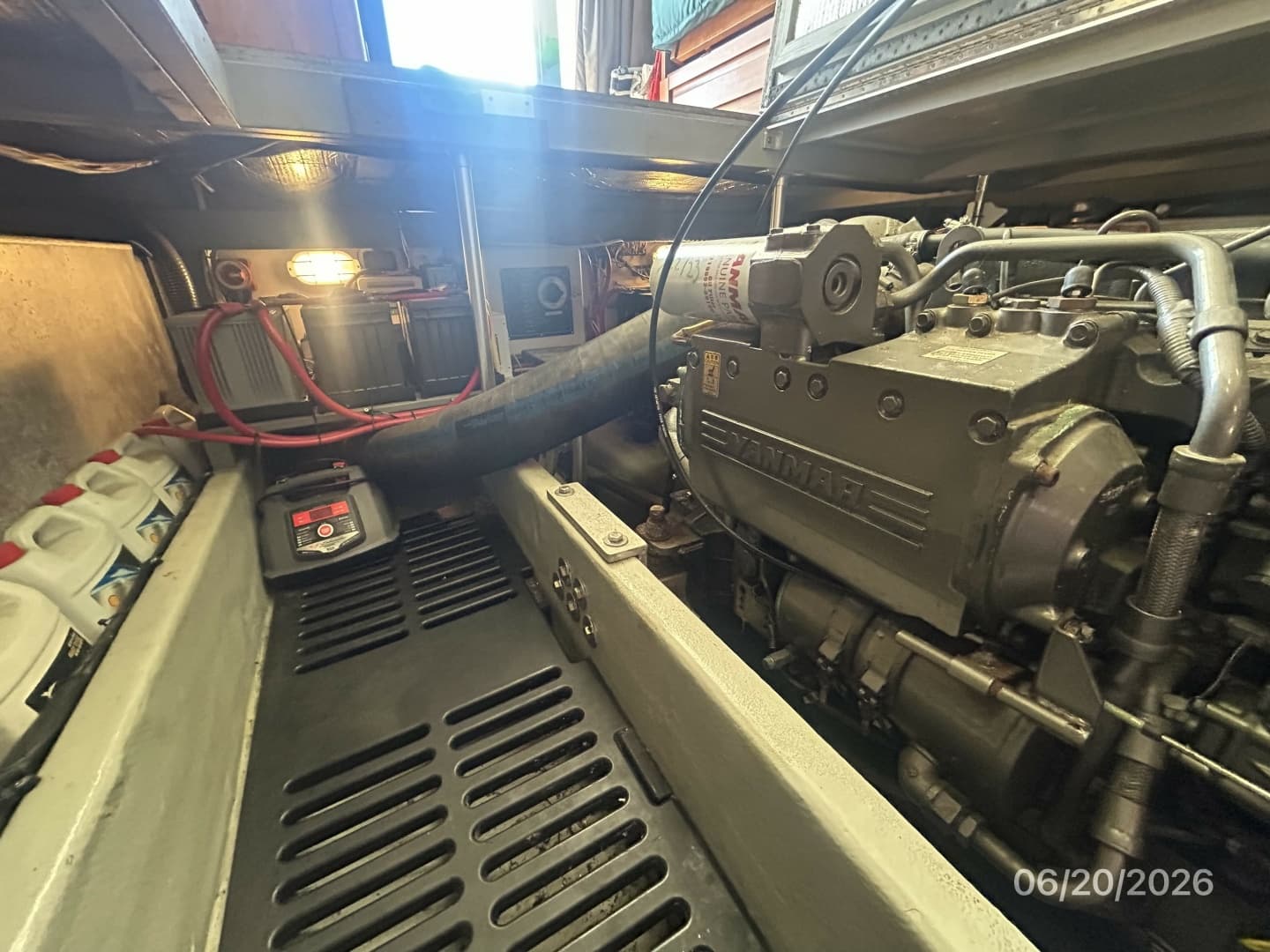 40' Mainship engine room aft