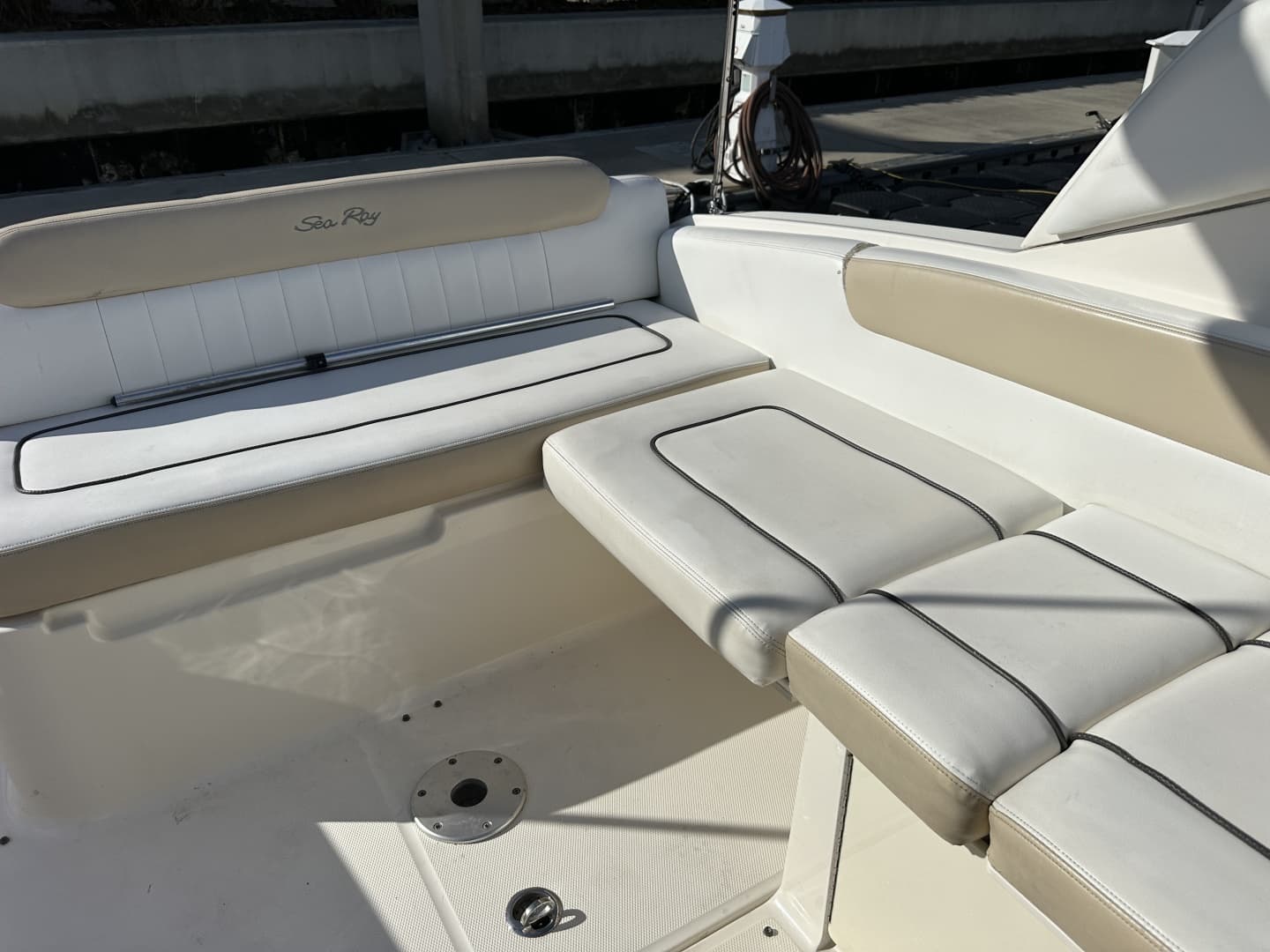 2010 Sea Ray 260 Sundancer