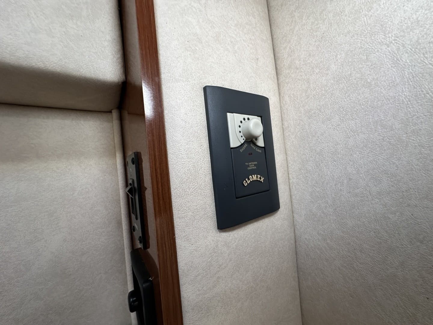 2010 Sea Ray Sundancer 260