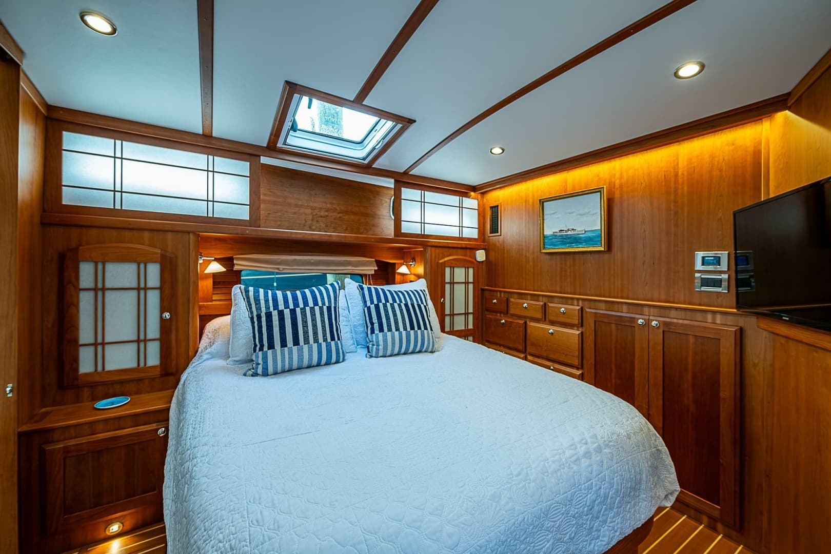 2020 Sabre 48 Salon Express
