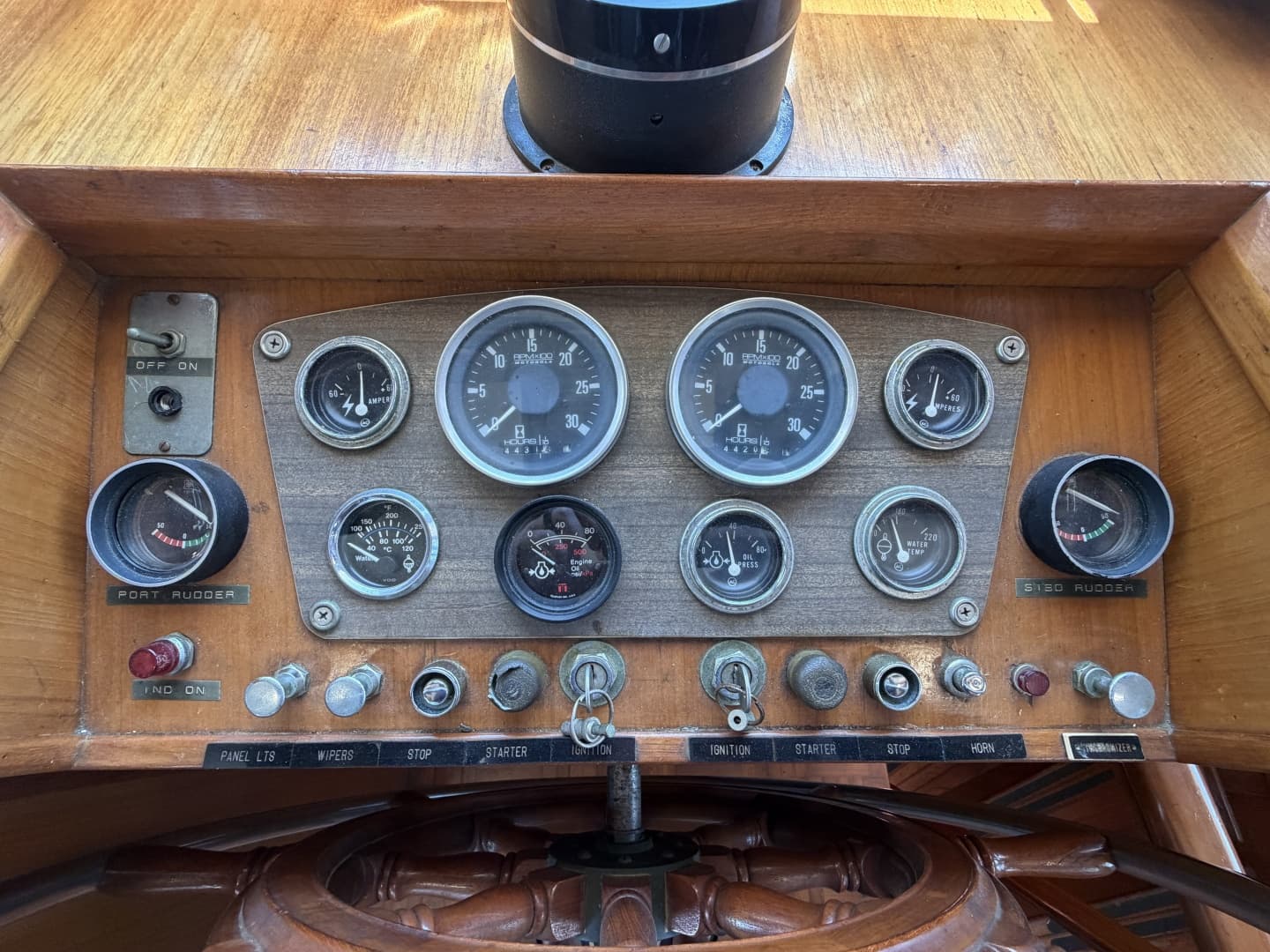1981 Marine Trader 50