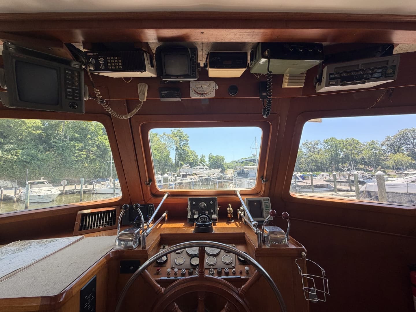 1981 Marine Trader 50