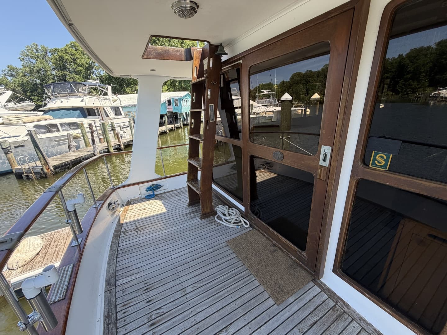 1981 Marine Trader 50