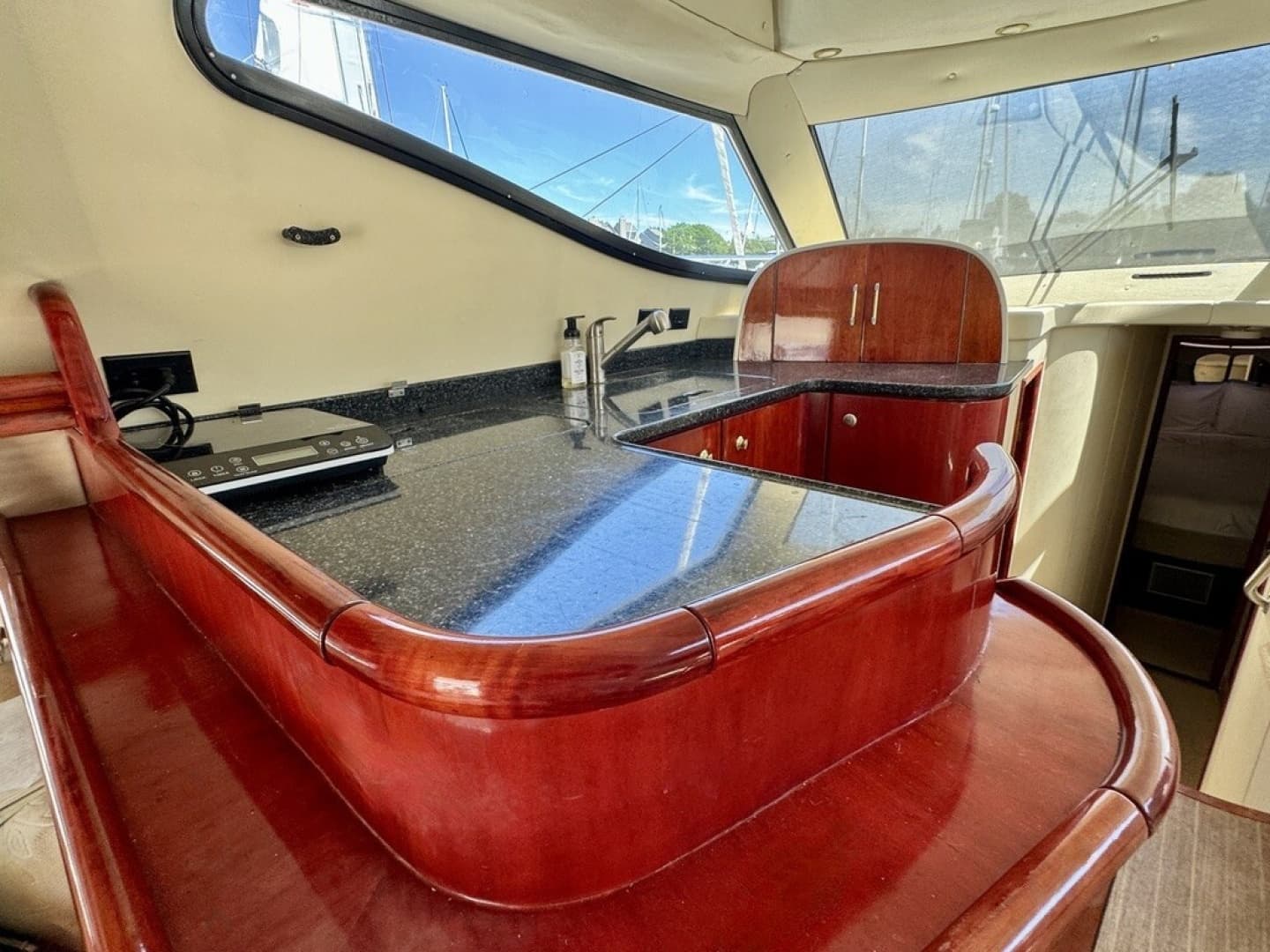 1999 Birchwood Challenger 450 Flybridge