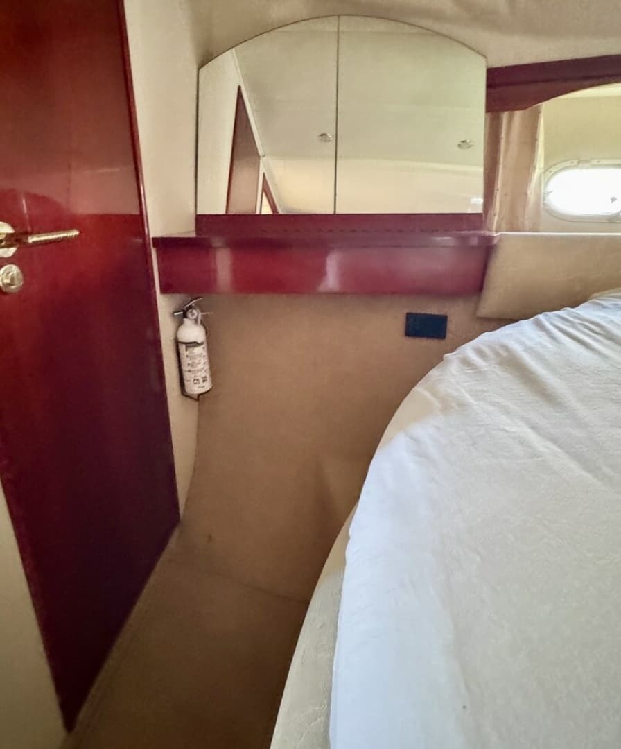 1999 Birchwood Challenger 450 Flybridge