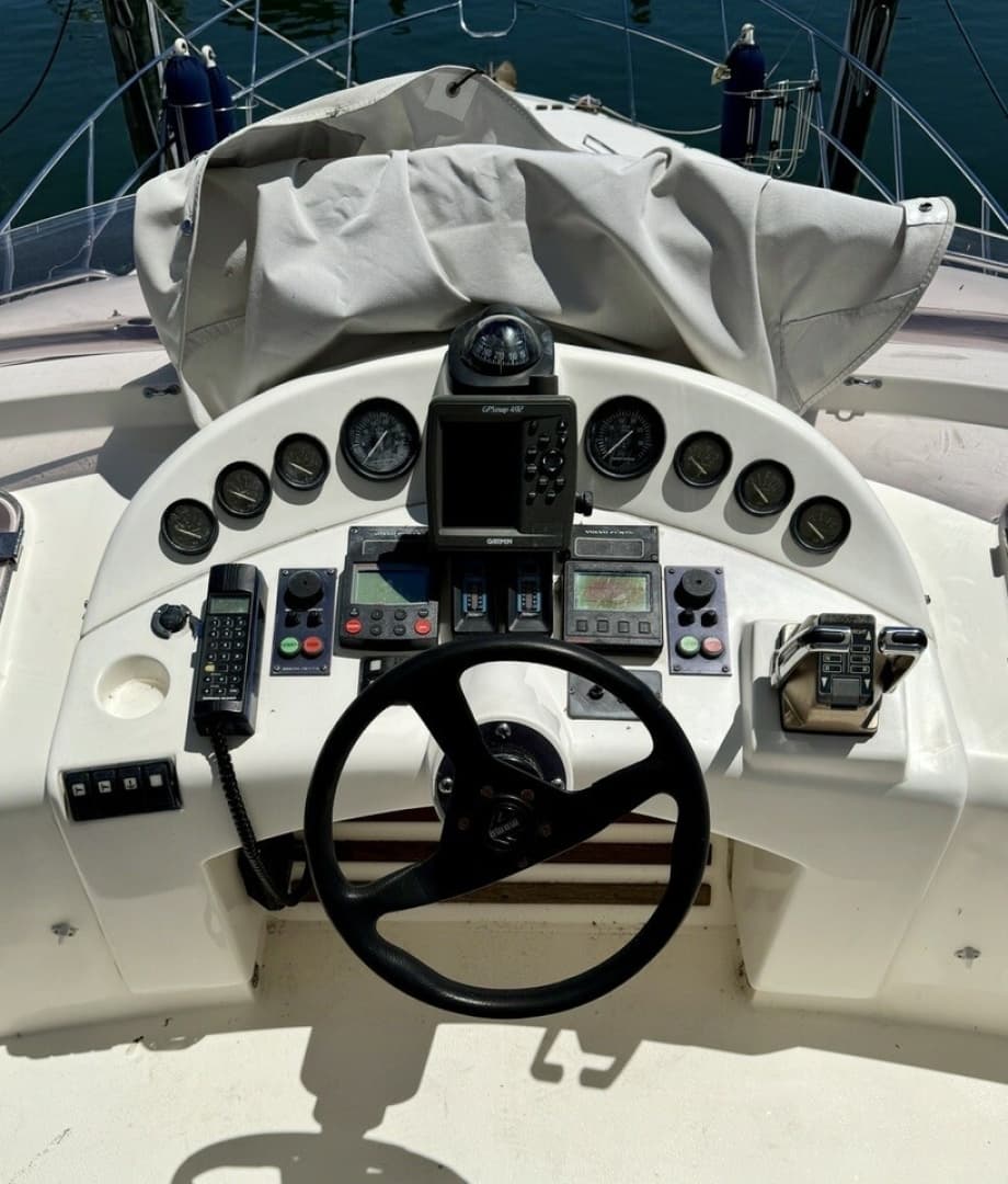 1999 Birchwood Challenger 450 Flybridge