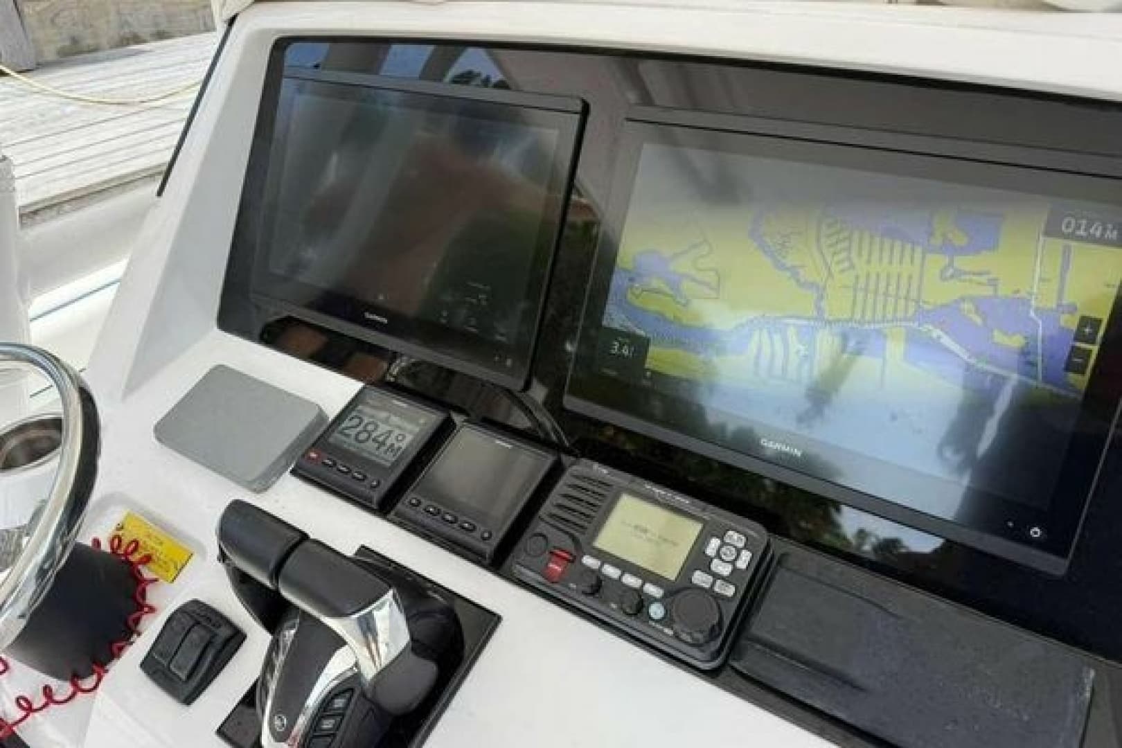 2012 Intrepid 323 Open