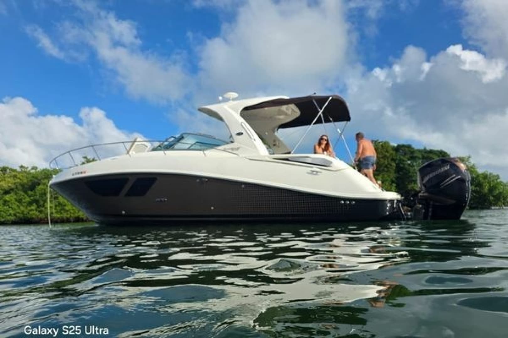 2010 Sea Ray 370 Sundancer