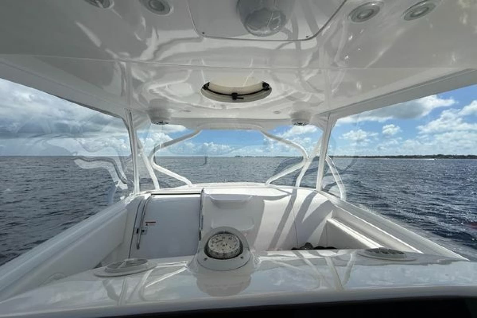 2010 Hydra-Sports Vector 3500 VX