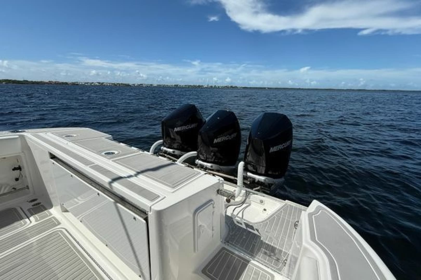 2010 Hydra-Sports Vector 3500 VX