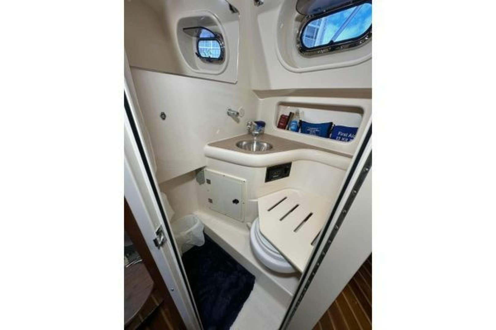 2008 Pursuit OS 335 Offshore