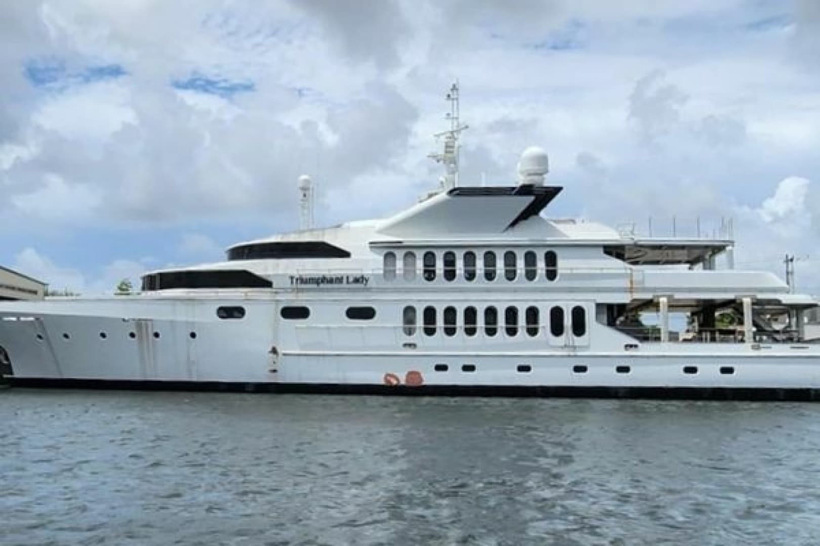 1985 Sterling Yachts 155 Motor Yacht