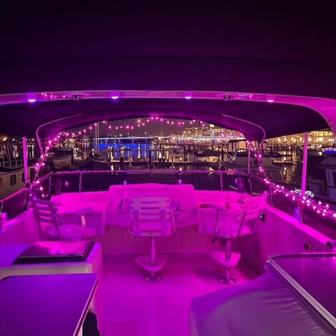 1990 Viking 55 Motor Yacht