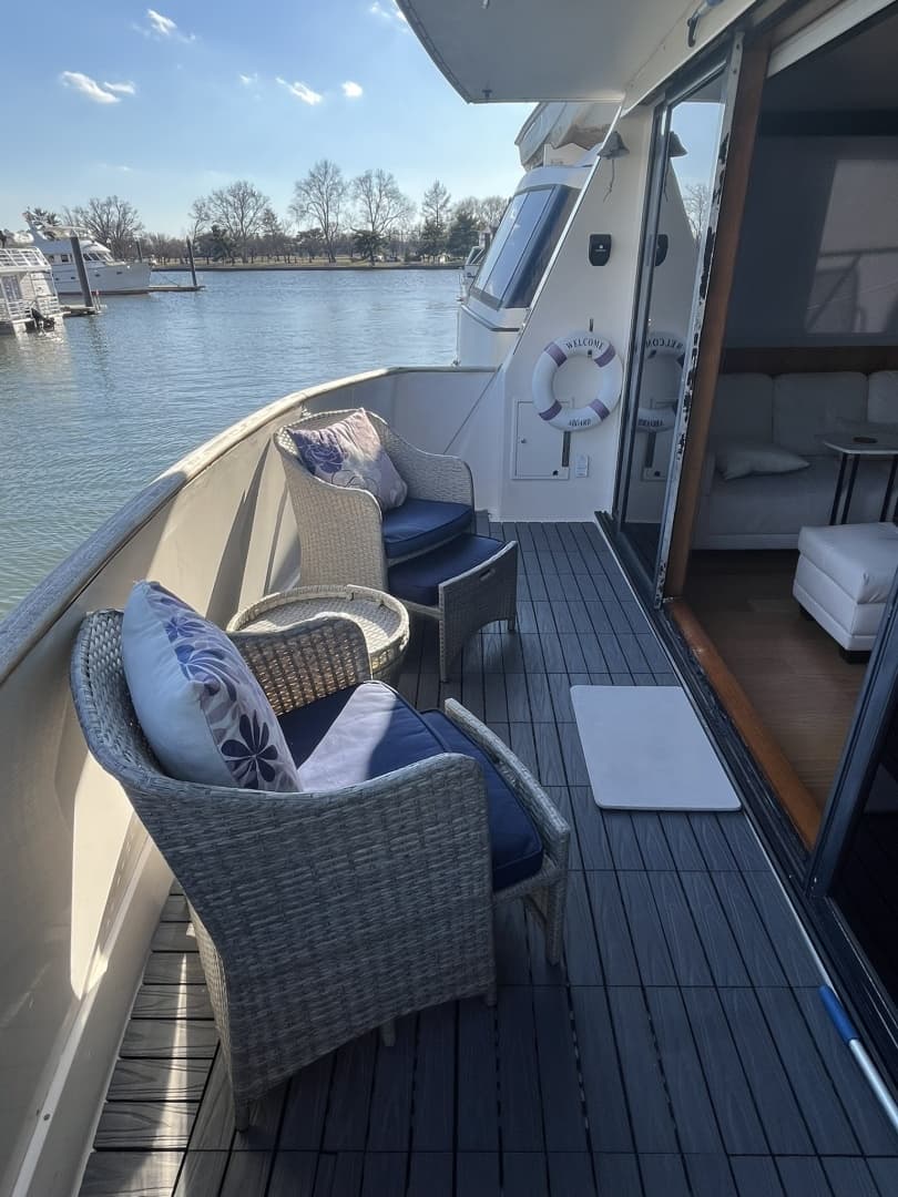 1990 Viking 55 Motor Yacht