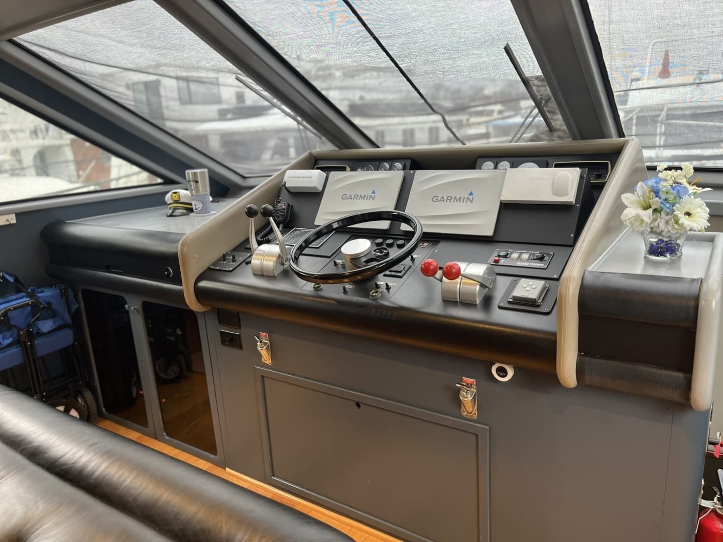 1990 Viking 55 Motor Yacht
