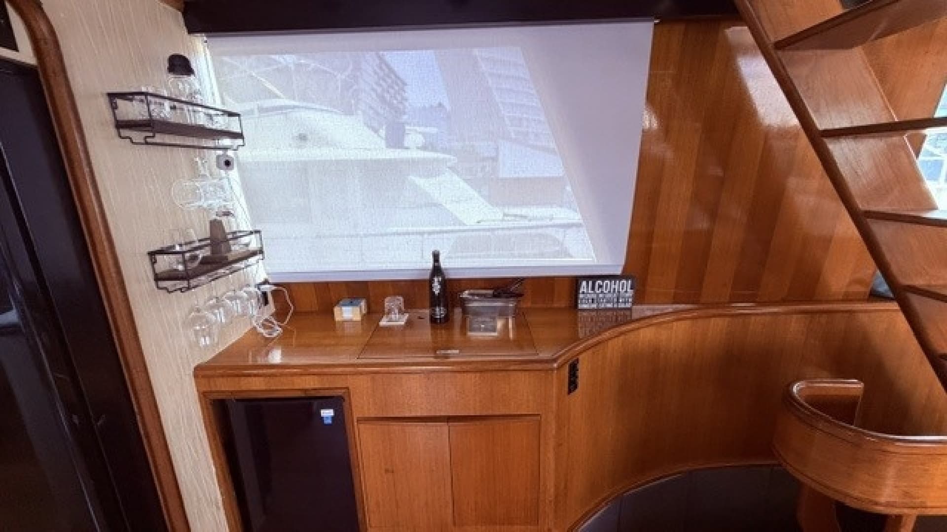1990 Viking 55 Motor Yacht