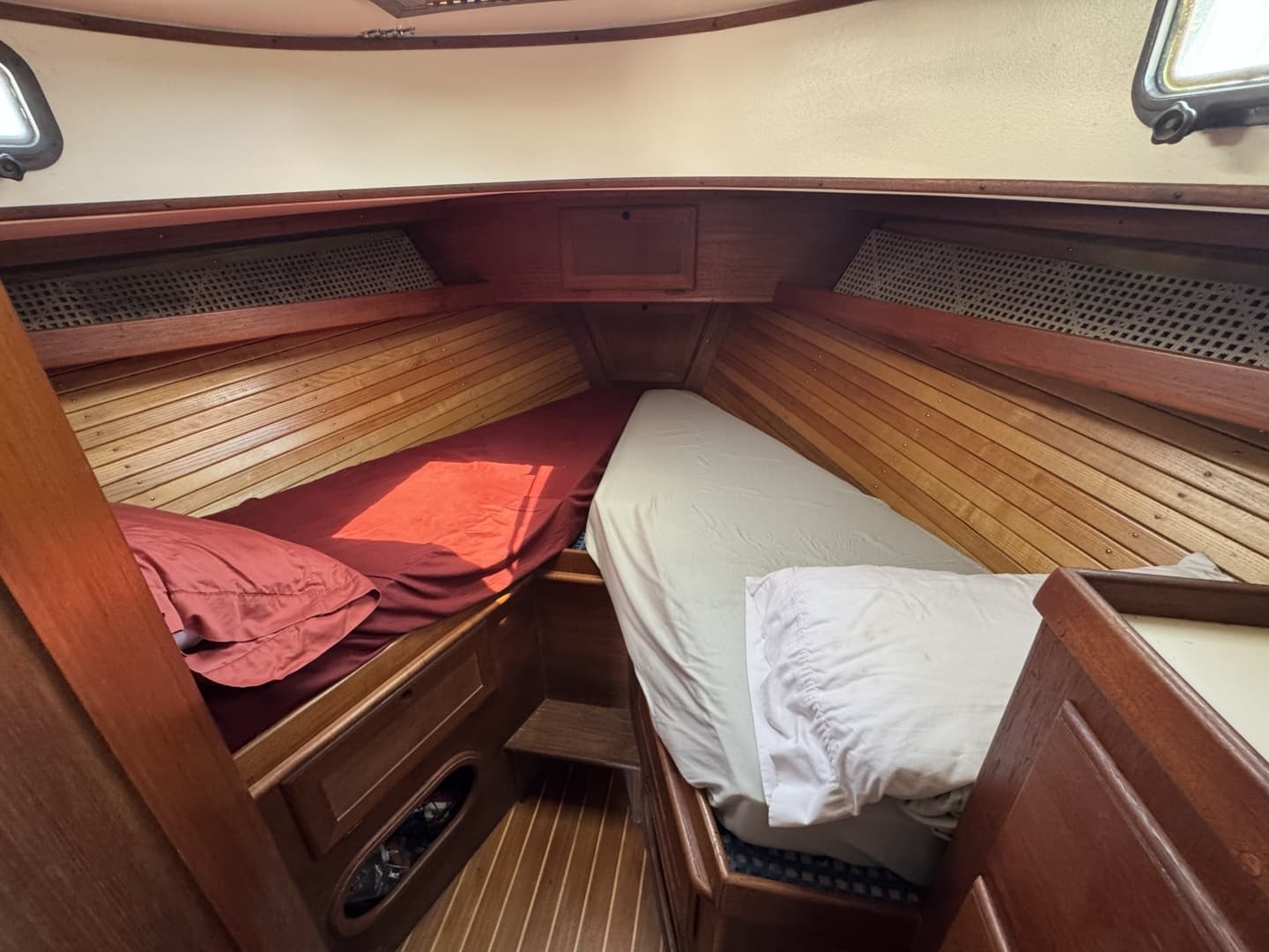 1989 Cape Dory 
