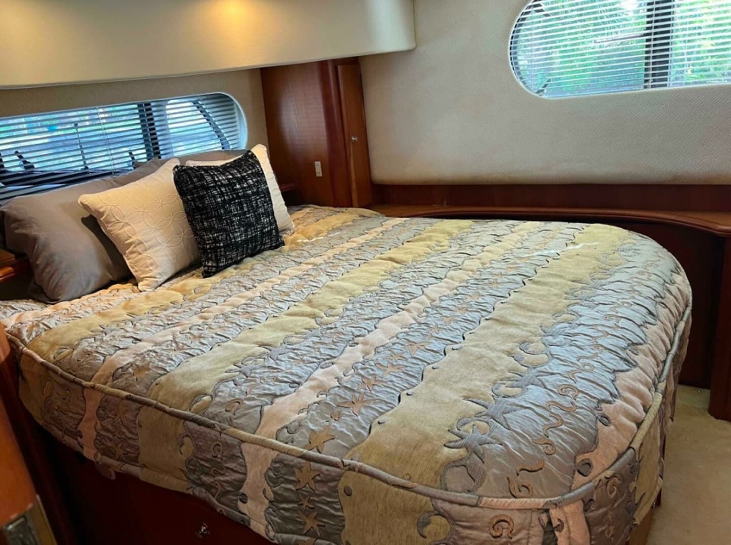 2002 Silverton Motoryacht