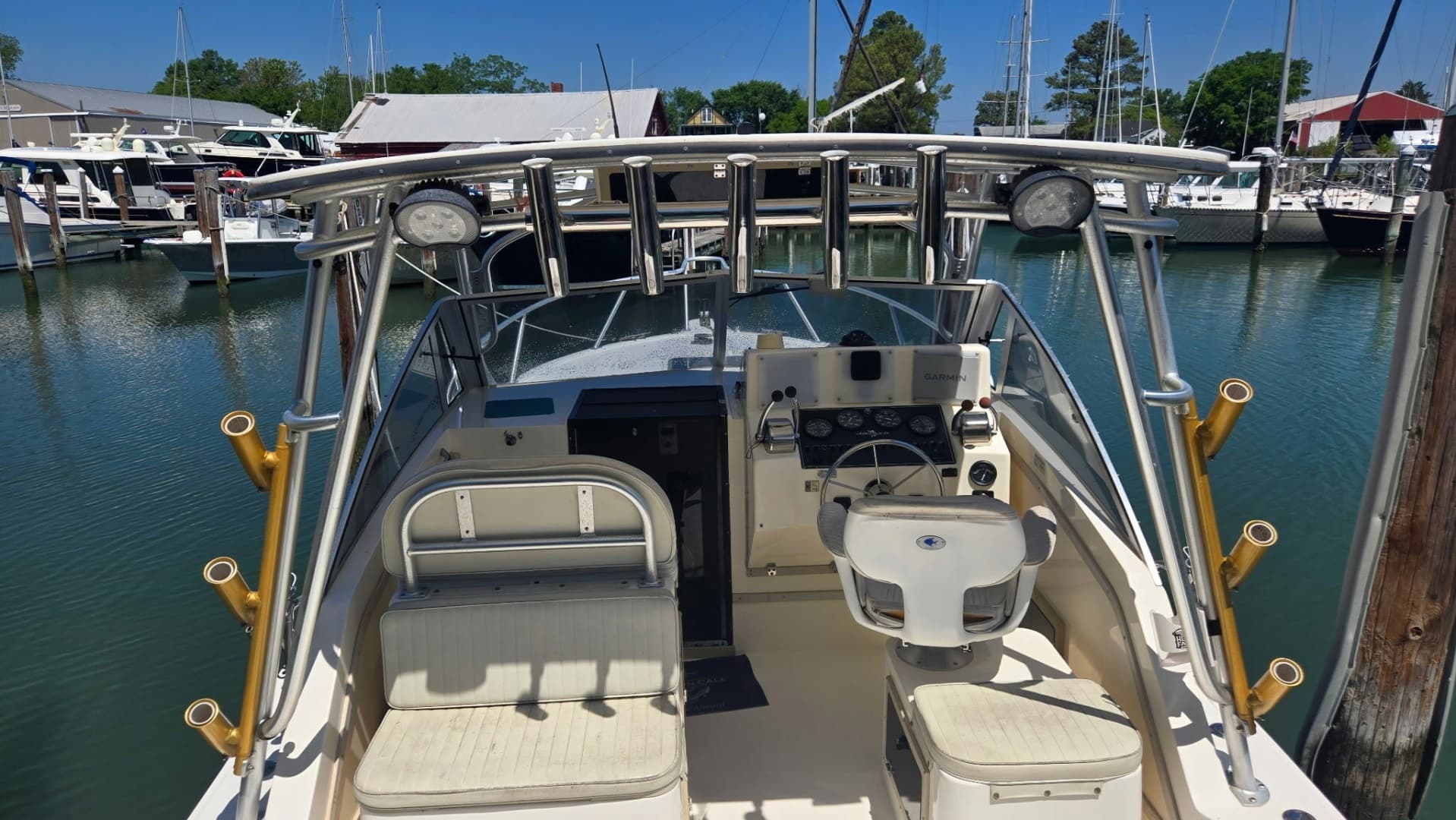 2000 Albemarle 280 Express Fisherman