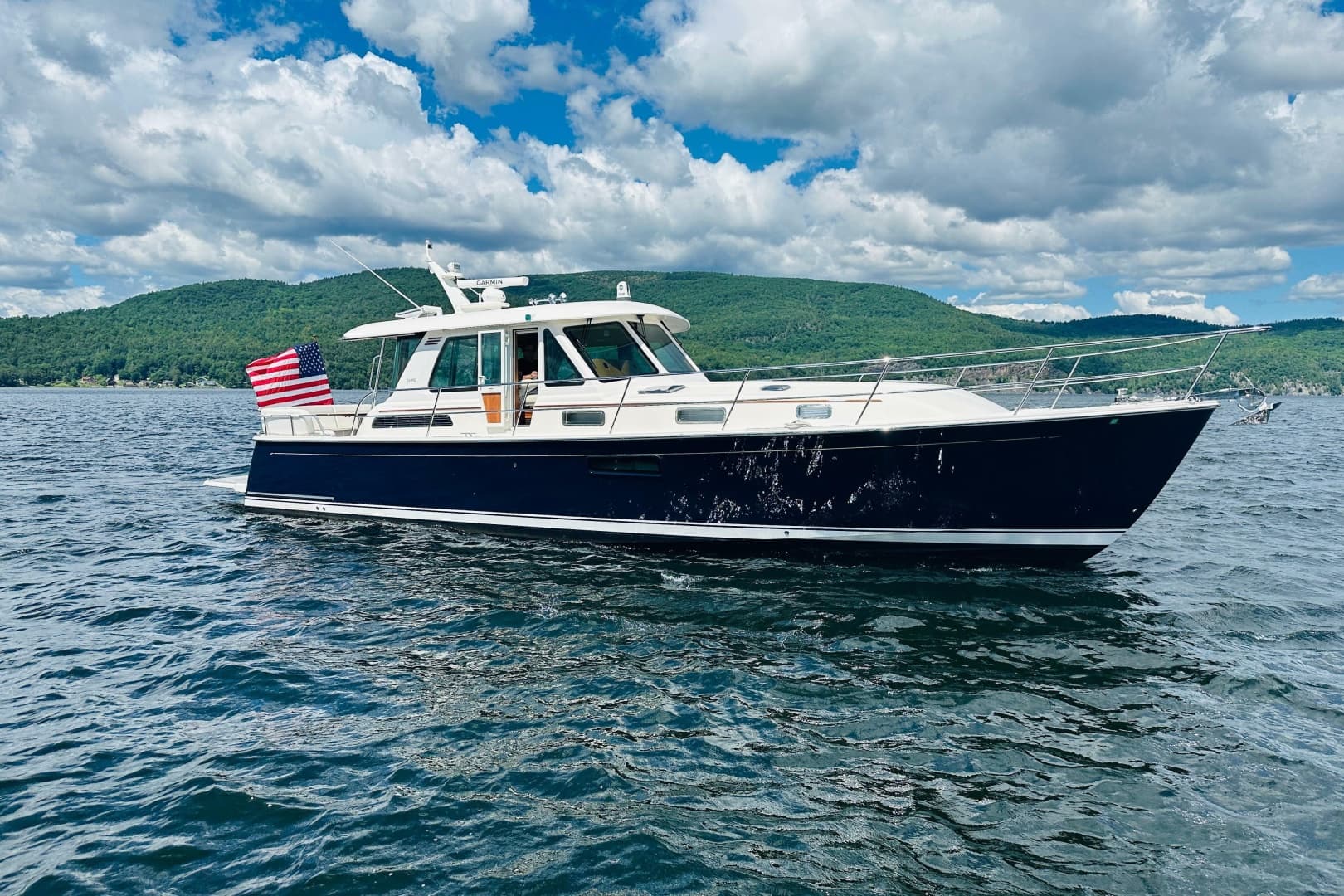 2025 Sabre 48 Salon Express