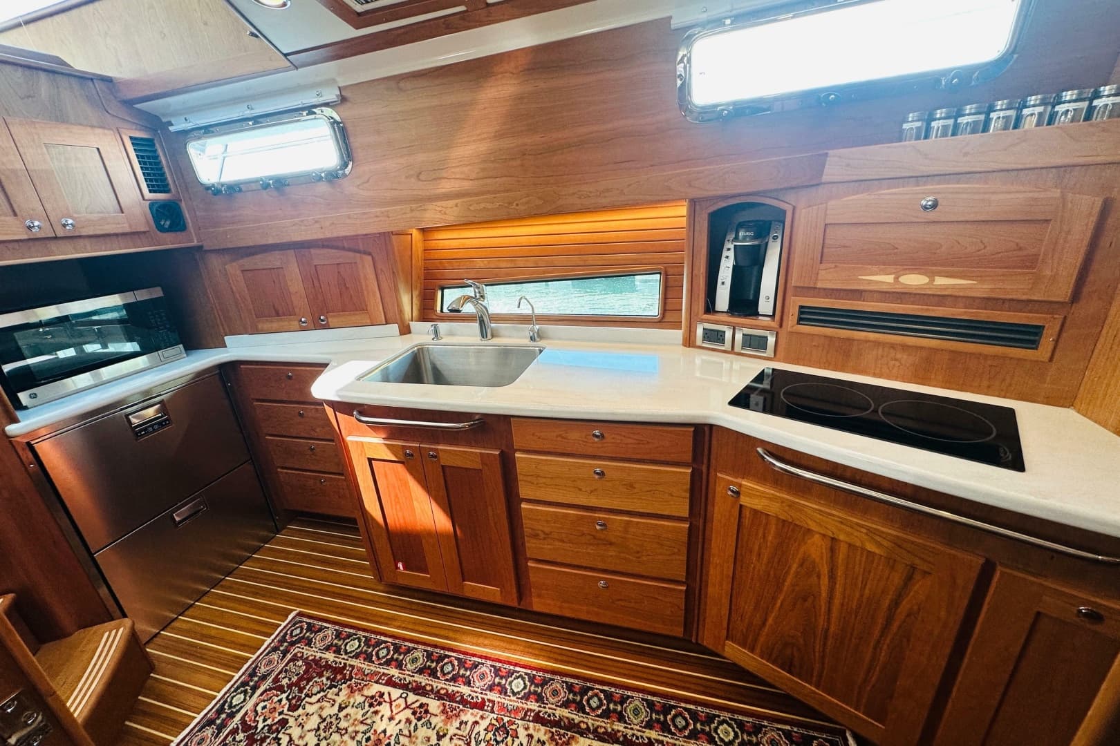2025 Sabre 48 Salon Express